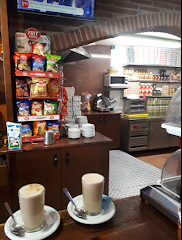 Els Arcs bar, entrepans i pizzes