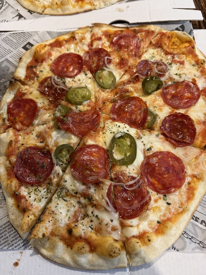 Can Tothom Pizza & Good Food