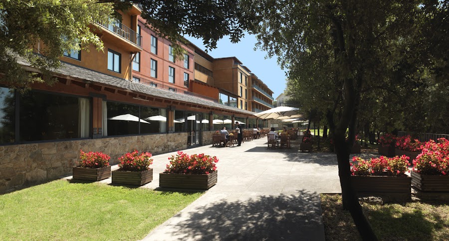 Montanyà Hotel by Senator