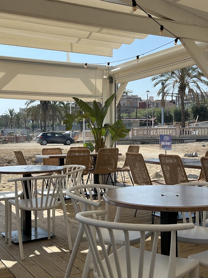 Piropos Beach - Chiringuito en el Masnou