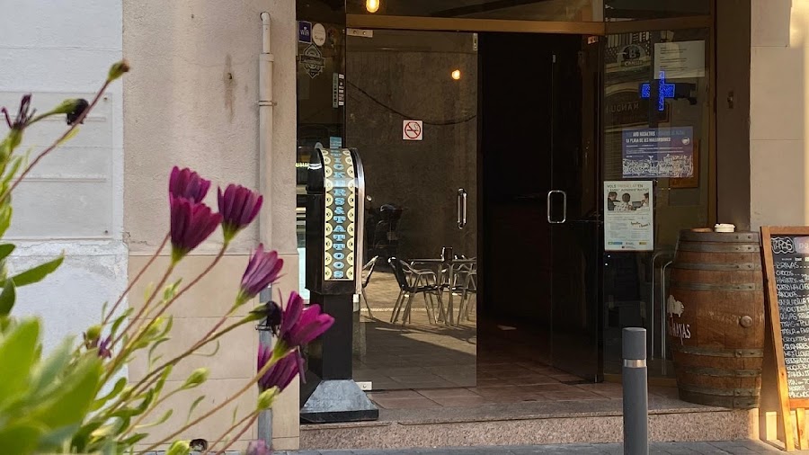 tapes & bar restaurant CASA MONTGAT